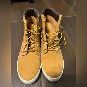 Timberland Hightop Boots- Size 8 women’s